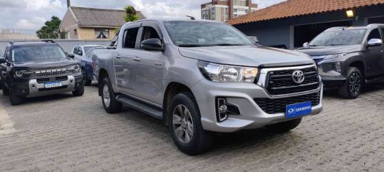 TOYOTA HILUX 2.7 SR 4X2 CD 16V FLEX 4P AUTOMÁTICO TOYOTA HILUX 2.7 SR 4X2 CD 16V FLEX 4P AUTOMÁTICO